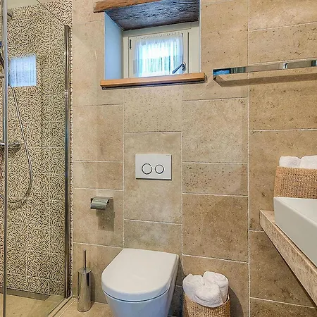 Nevia بيت للعطل