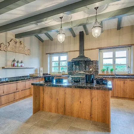 Nevia بيت للعطل *