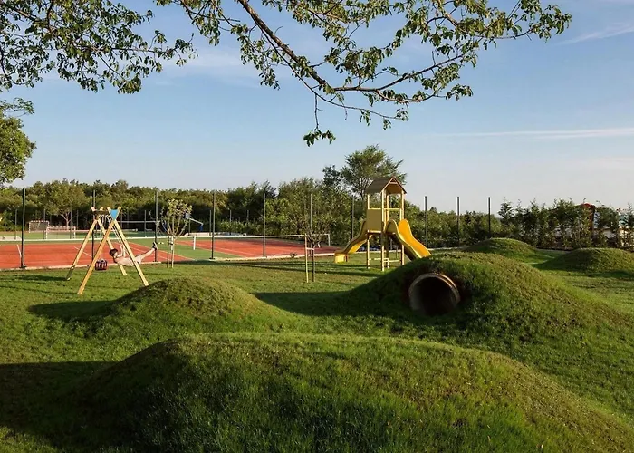 Holiday home Nevia Ladici