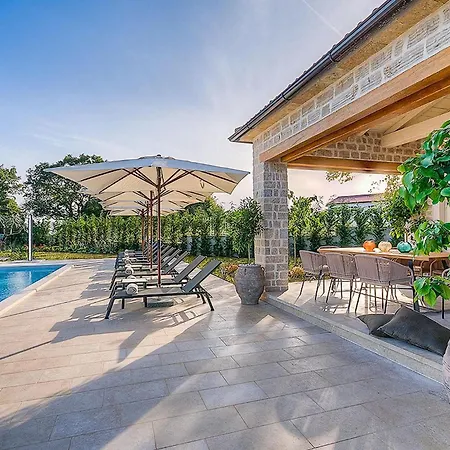 Nevia Сasa de vacaciones